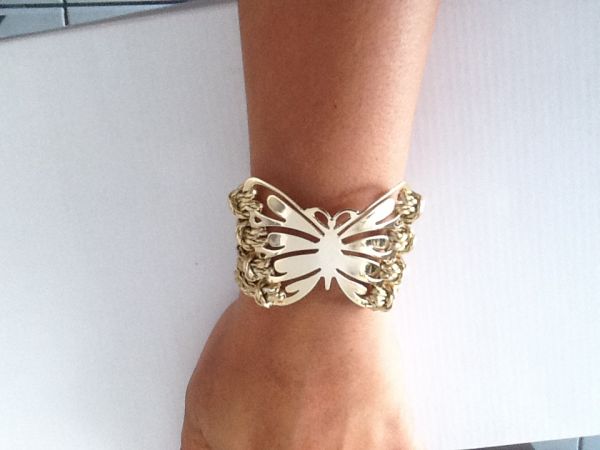 PULSEIRA BORBOLETA COM FECHO IMÃ