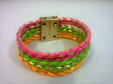 PULSEIRA TRANÇADA NEON COM FECHO IMÃ