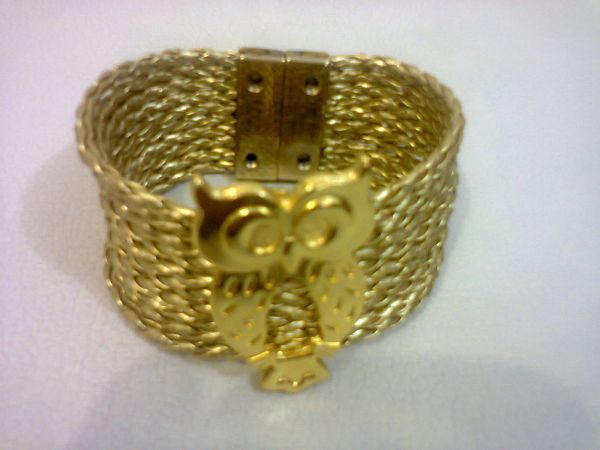 PULSEIRA CORUJA COM FECHO IMÃ